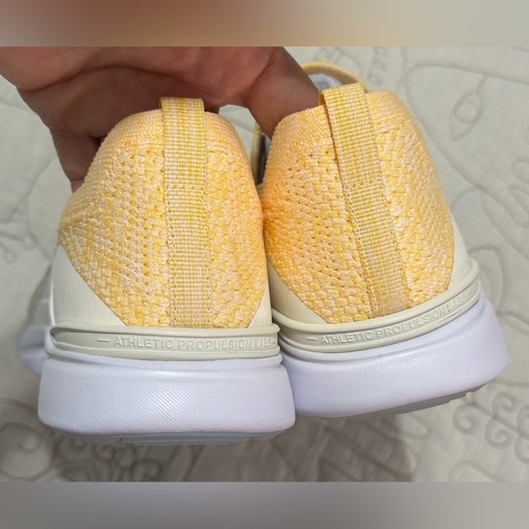 NIB APL Techloom Bliss Sz 7.5 Pristine Marigold Yellow Slip-on - Picture 7 of 9